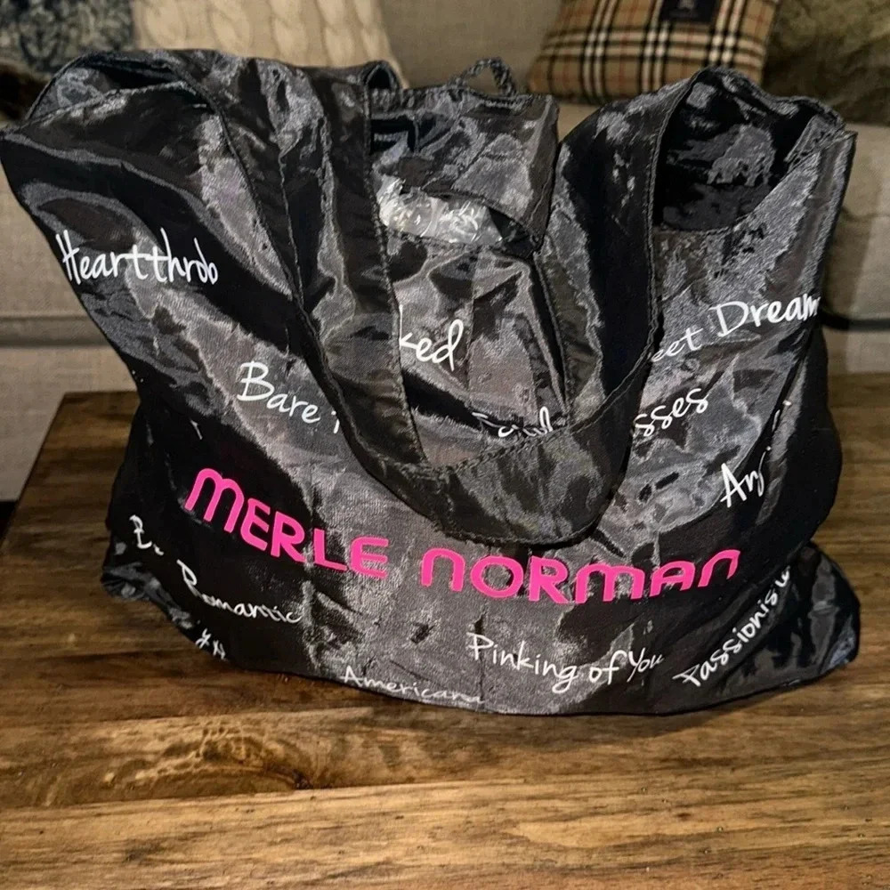 merle norman makeup cosmetic black tote bag g29